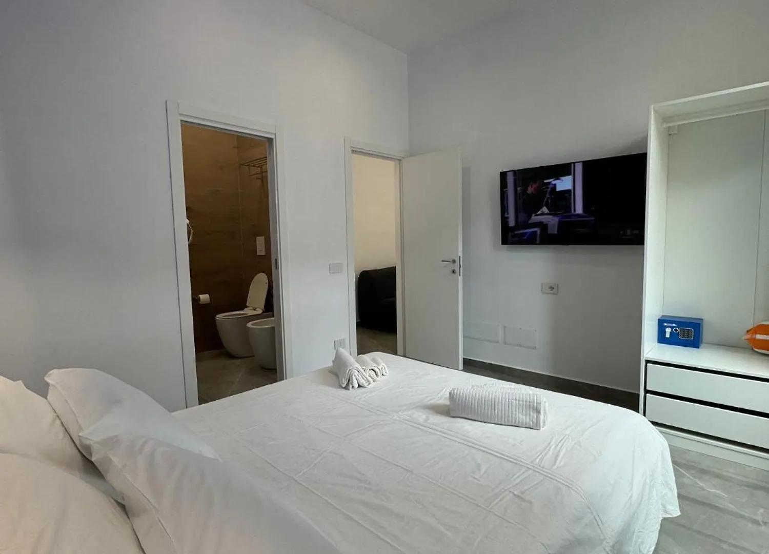 Matera'S Home By Dimorra Naples Aparthotel